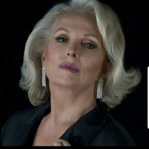 Meet your Posher, Debra